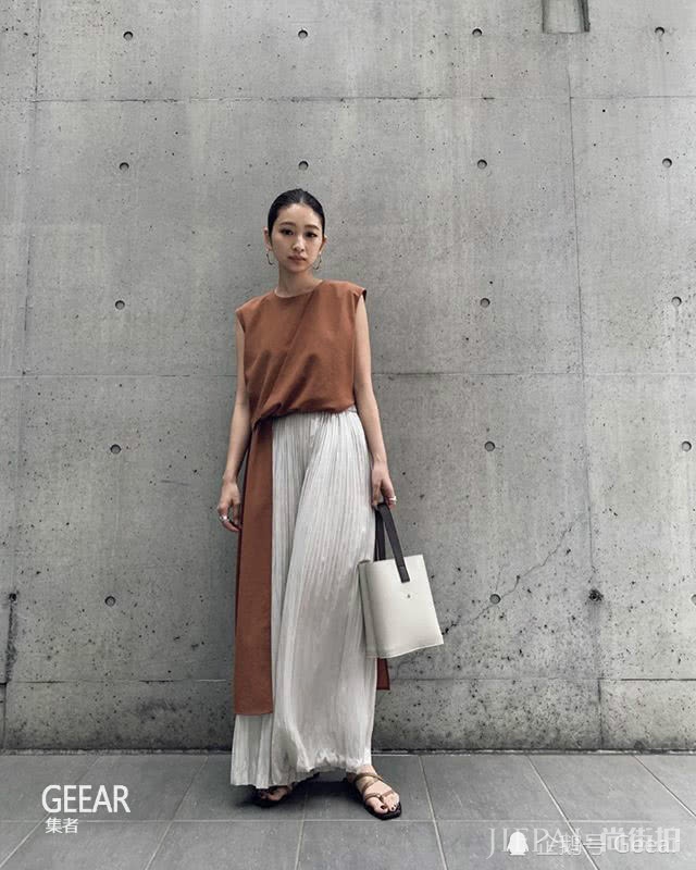 夏天想穿的凉爽又显瘦?和日本博主偷师宽松版型的高级感穿搭