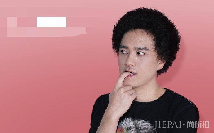 杨幂被吐槽发量少,而她头发多到被男友吐槽,谁家爱豆发量最多?