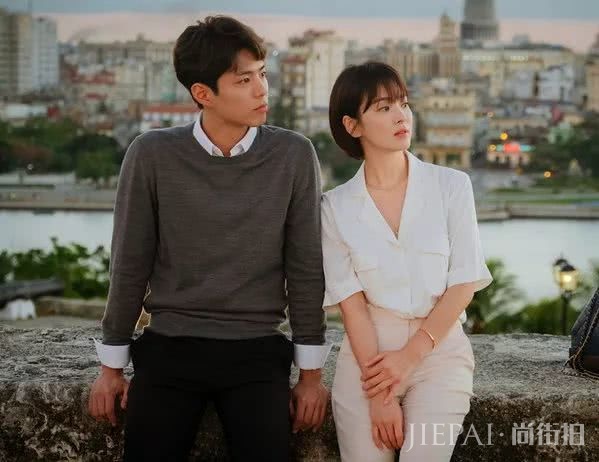 姐弟恋哪儿那么好谈,先得看看脸蛋够不够靓