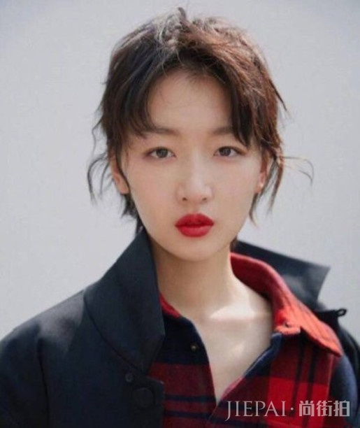 周冬雨和易烊千玺竟然剪了情侣发型!这个发型要火了,太惊艳了