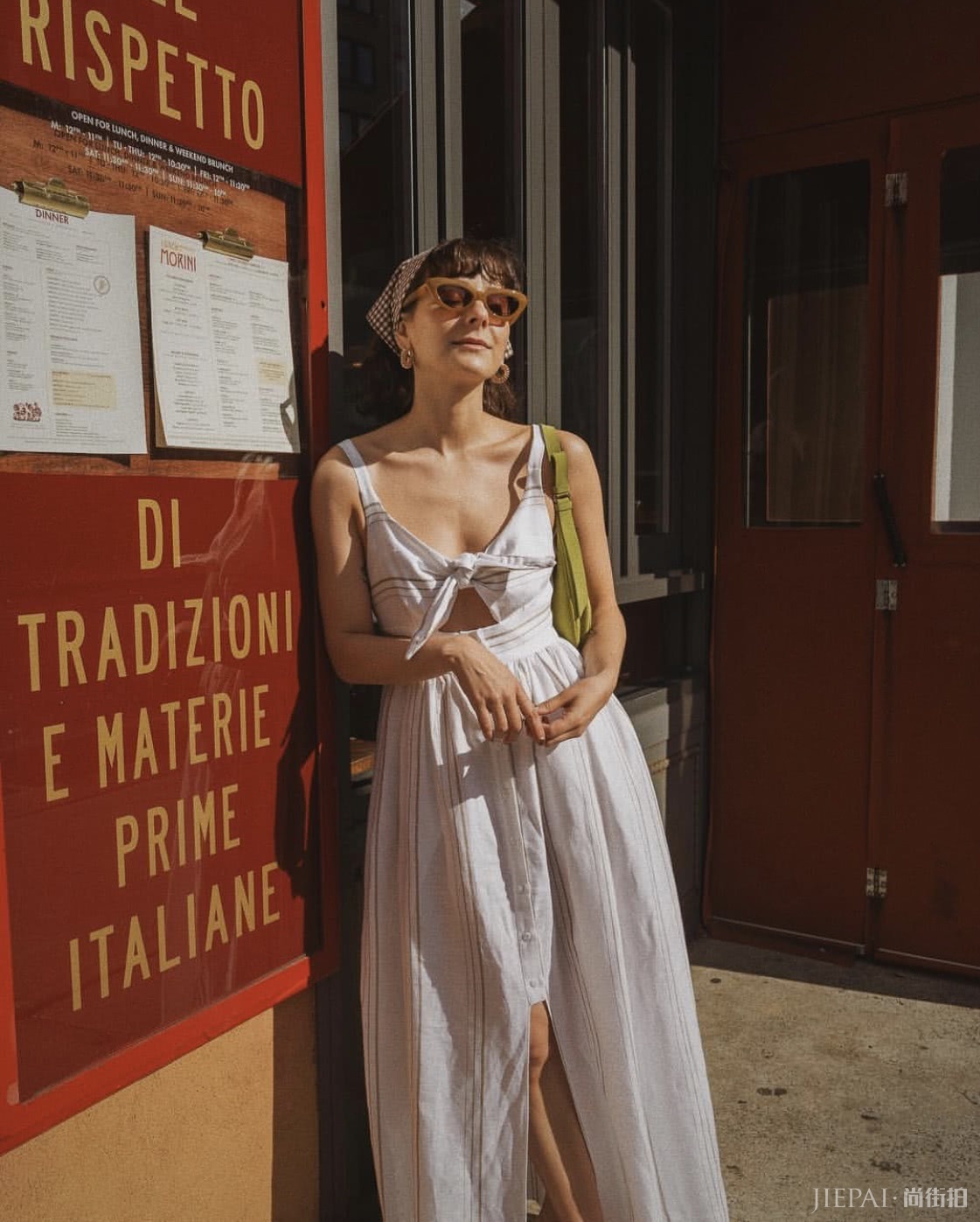 身高只有155，但她却是ins上最受欢迎的时尚博主