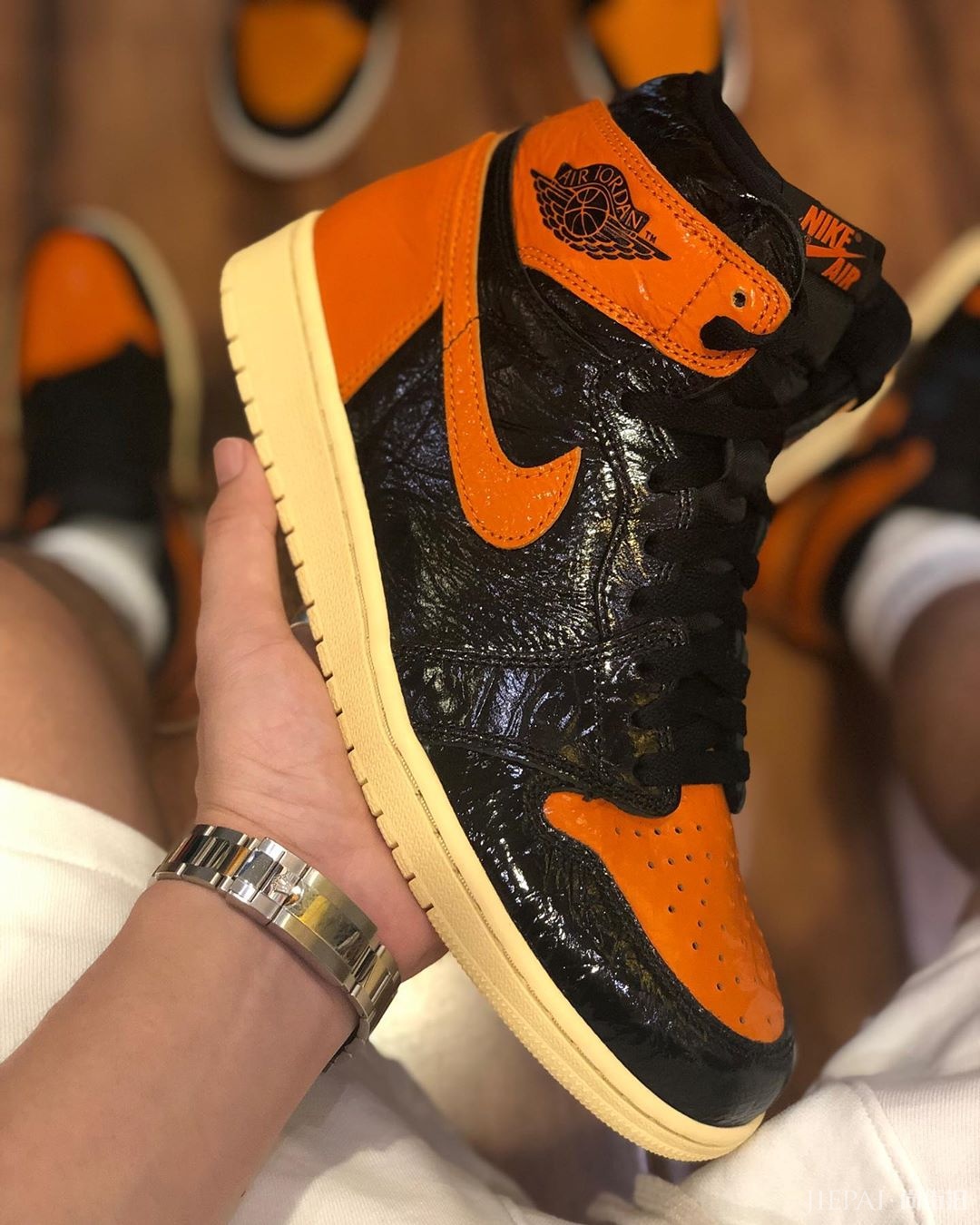 Air Jordan 1扣碎篮板新配色发售曝光，这里还有细节照片