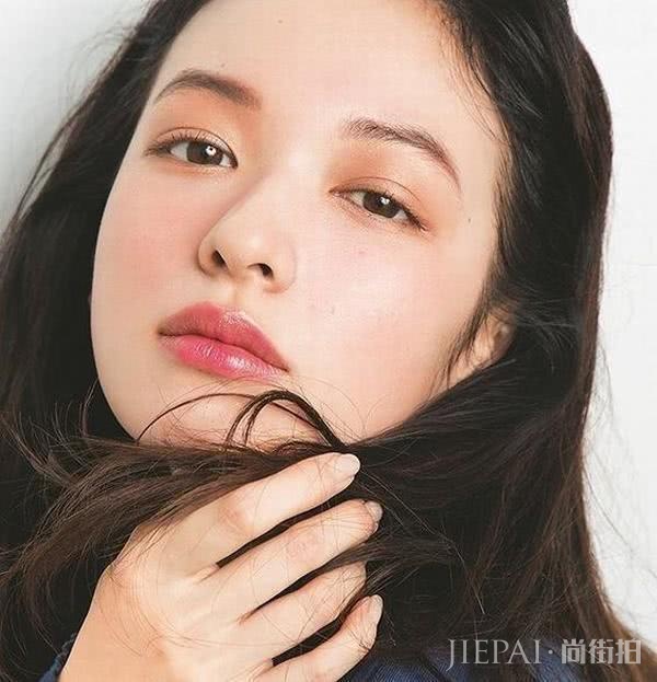 比干燥玫瑰更美的神仙色号：赤茶豆沙色，去黄超显白