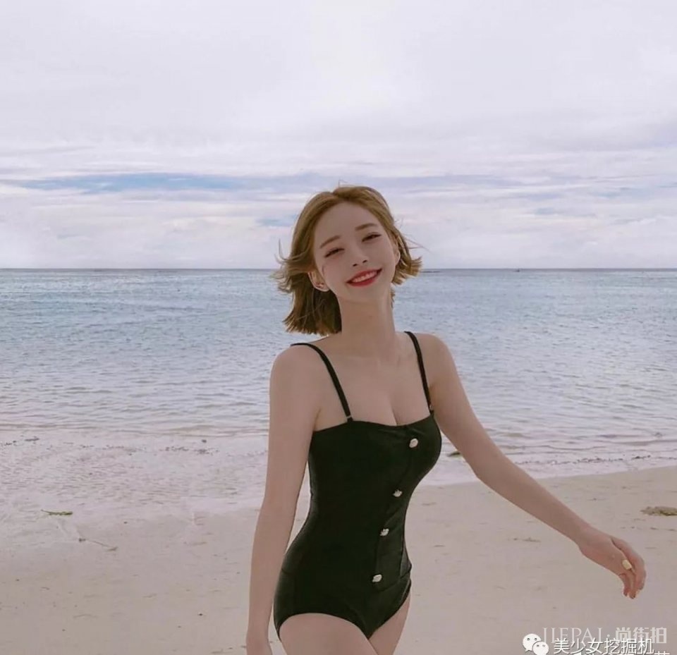 韩国林小宅,还撞脸天使宝贝的网红超甜少女,却顶着一张硅胶假脸