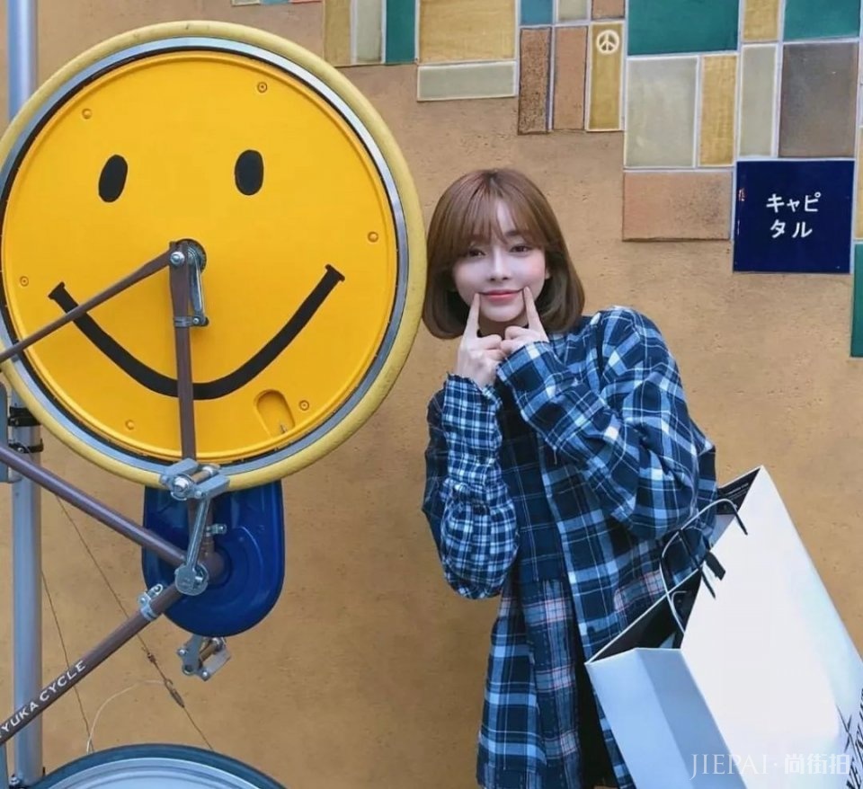 韩国林小宅,还撞脸天使宝贝的网红超甜少女,却顶着一张硅胶假脸