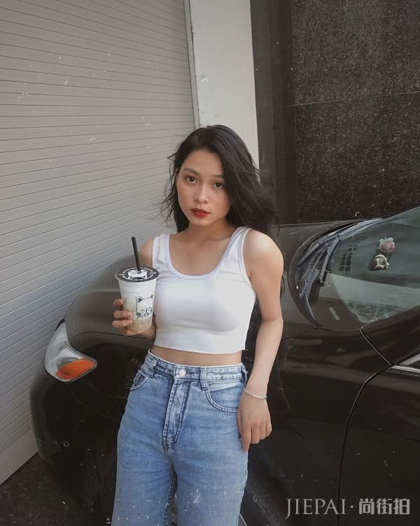 18岁女高中生进选美决赛晒童年照片,真是整容式长大