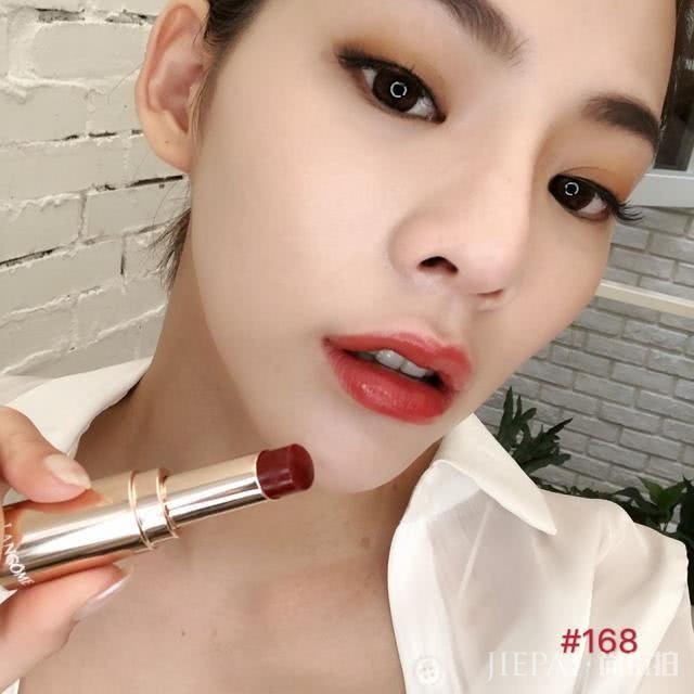 今年夏天一定要有的六个最热门唇膏色号，牙齿显白力极佳