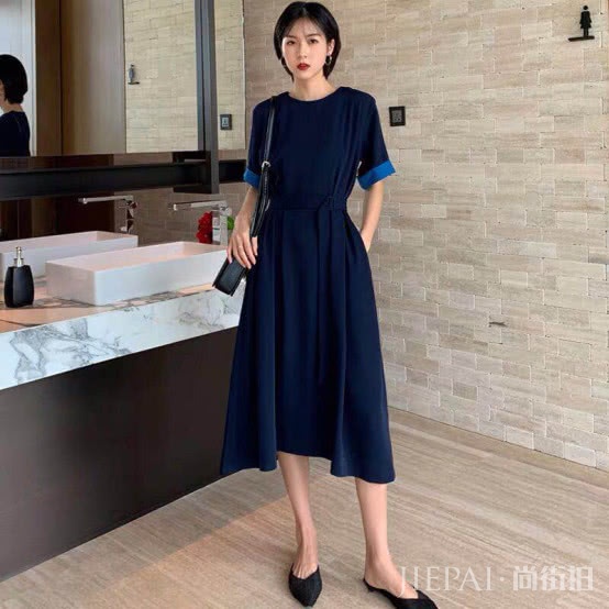 女人味是穿出来的,这8套“高级感”穿搭让你一下美回18岁