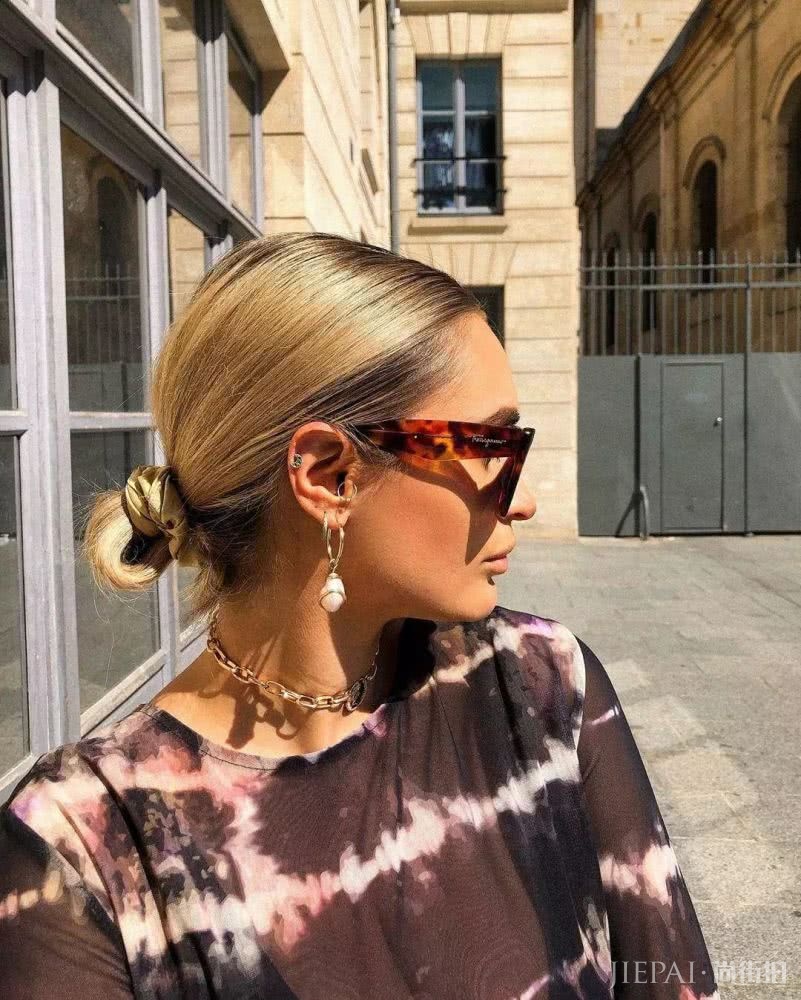 博主们都爱穿巴洛克风，美得毫不费力