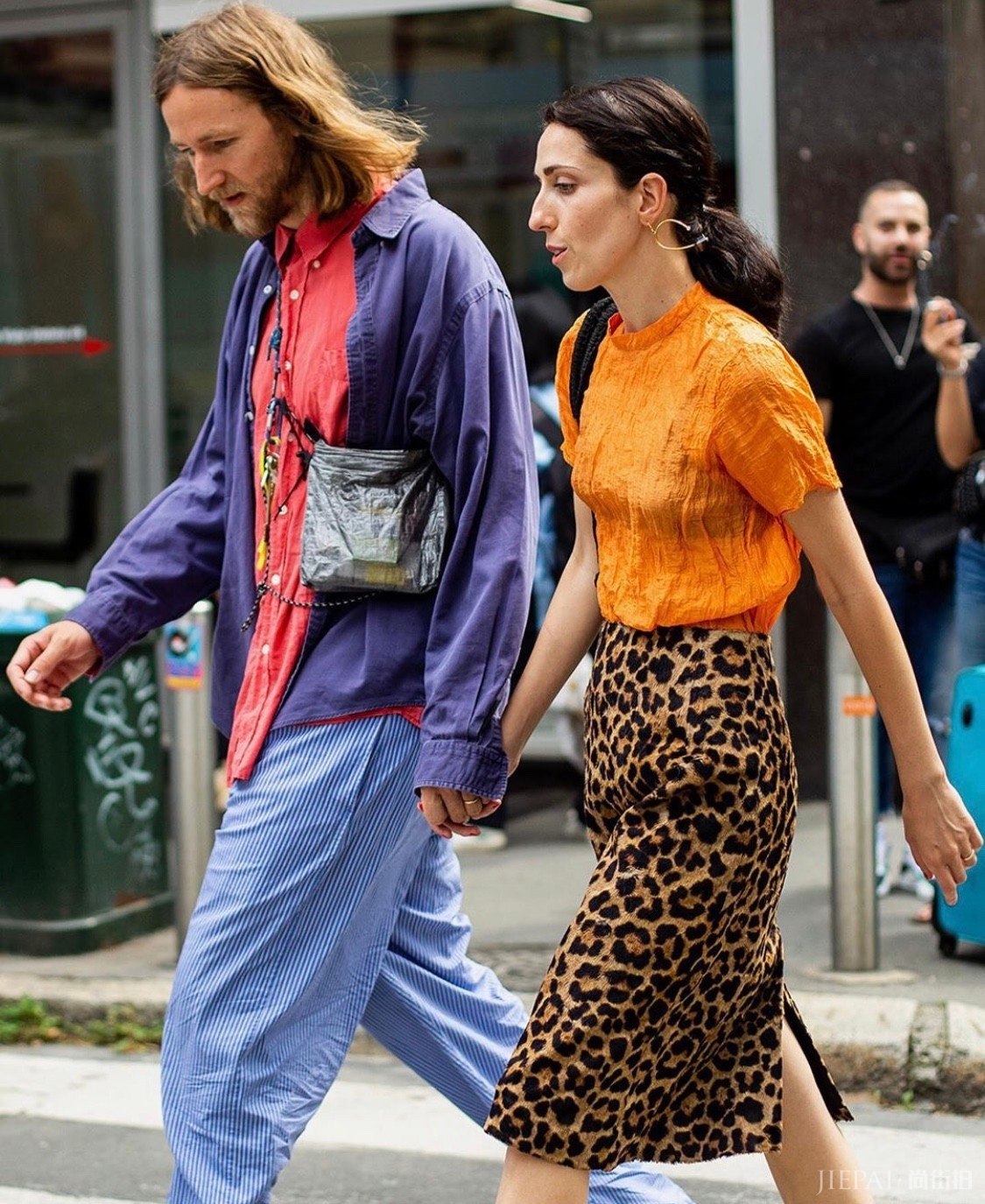 行走的教科书！米兰时装周时尚达人教你玩转街头穿搭！