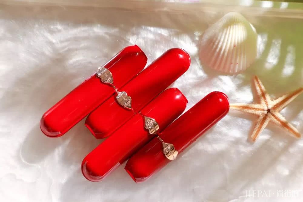 女明星在争先抢后画的妆容，画对了你就是明星