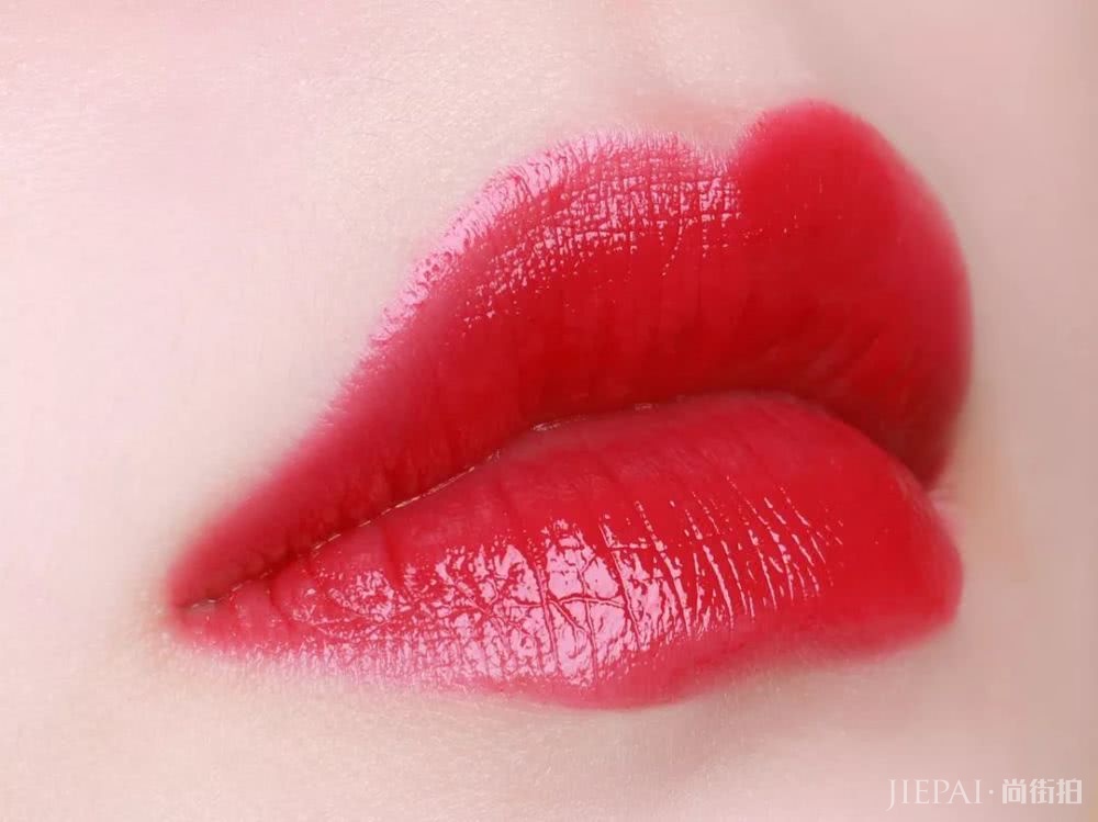女明星在争先抢后画的妆容，画对了你就是明星