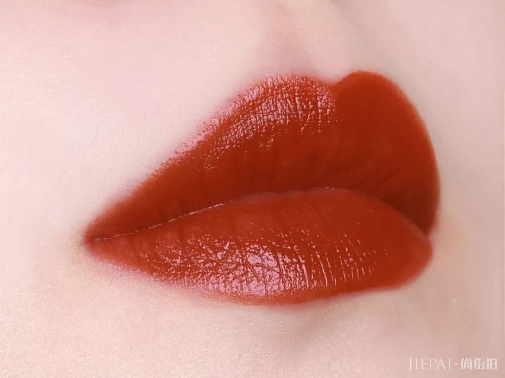 女明星在争先抢后画的妆容，画对了你就是明星