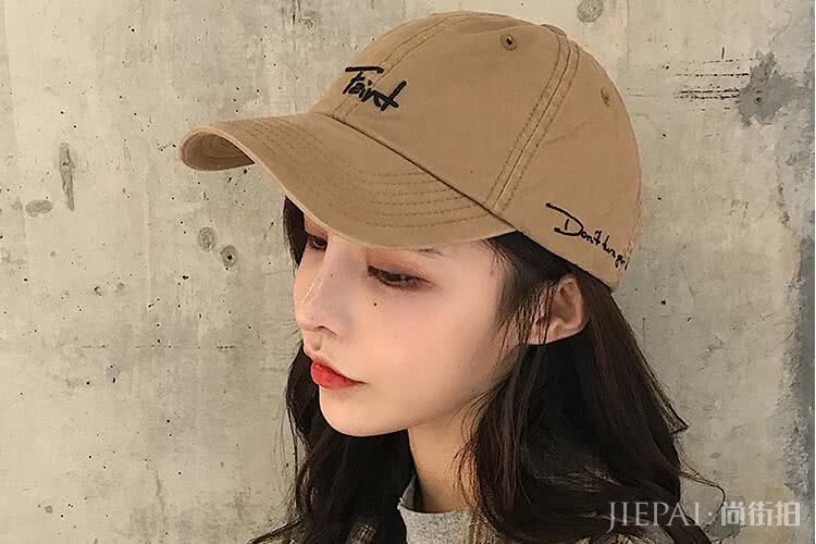 防晒耍酷两不误，请看夏日必备帽饰集合，在炎热中点睛整体造型