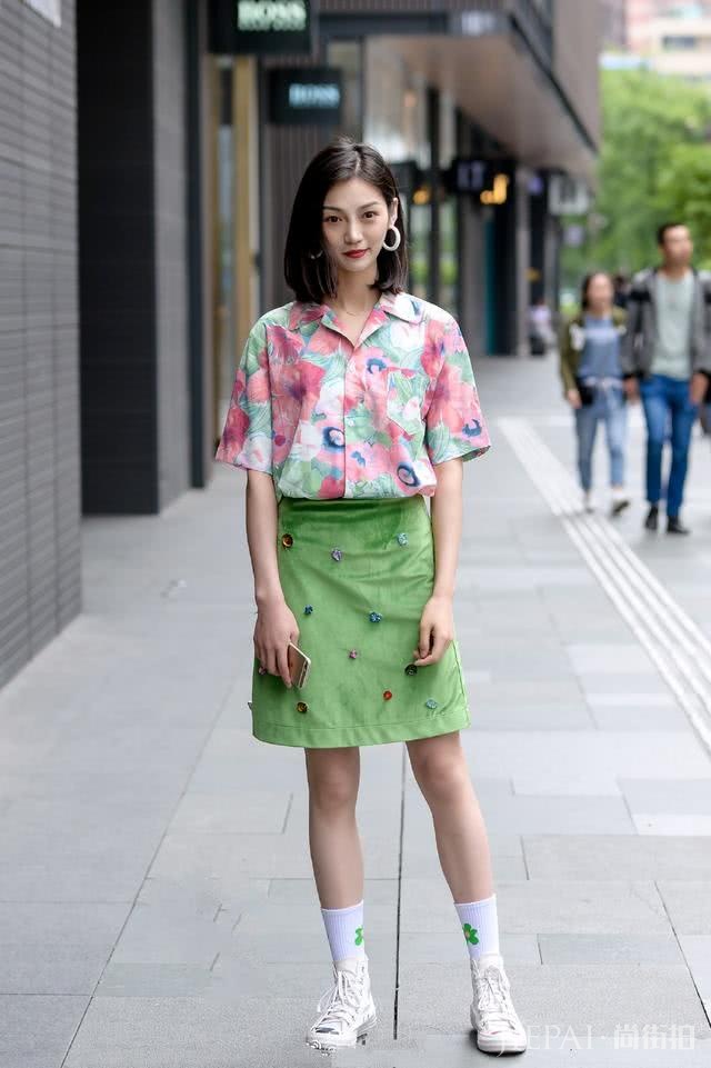 国内街拍示范 六套个性搭配让你学会穿衣打扮