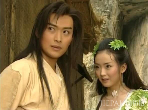 黄海冰晒照为5岁儿子庆生,小女儿罕见出镜,与包贝尔女儿神相似