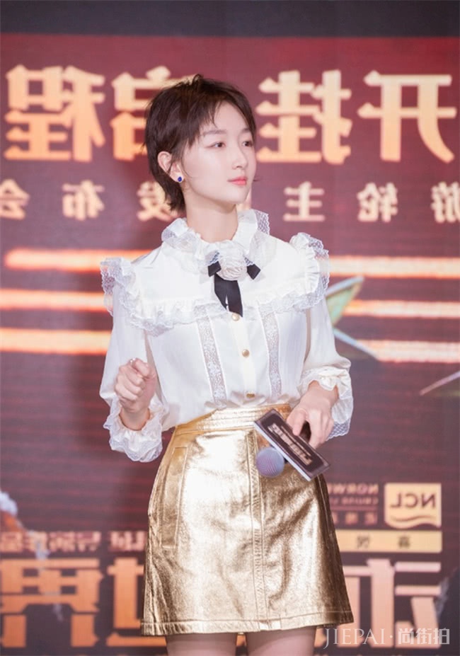 想夏日显瘦,快试试优雅动人的A字裙吧,小个子也能hold住