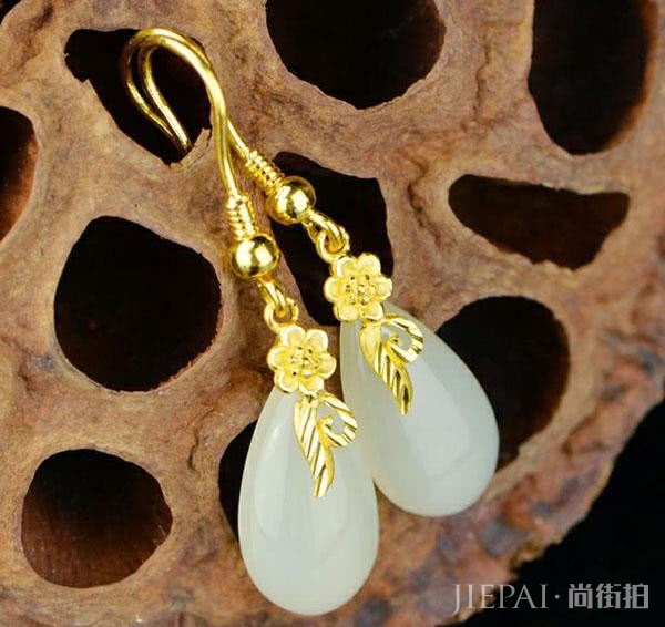 不同款式的耳坠应该怎么选?基础款清新款夸张款,点亮你的风格