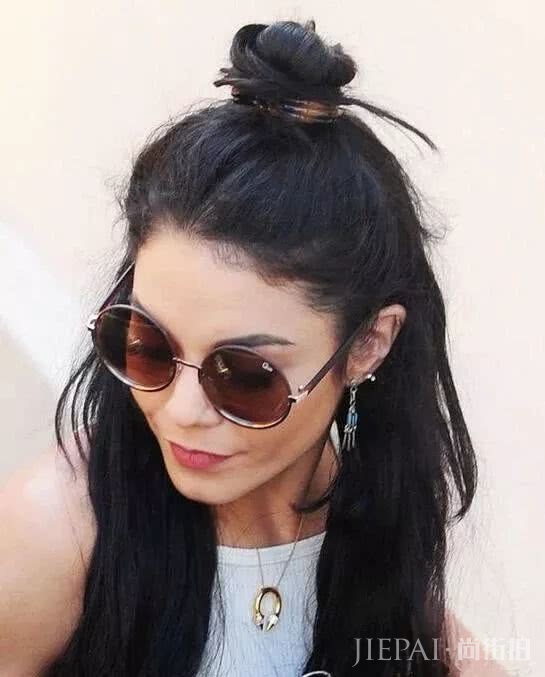 别说丸子头显脸大了，学lisa这么扎清爽时尚秒变女神！