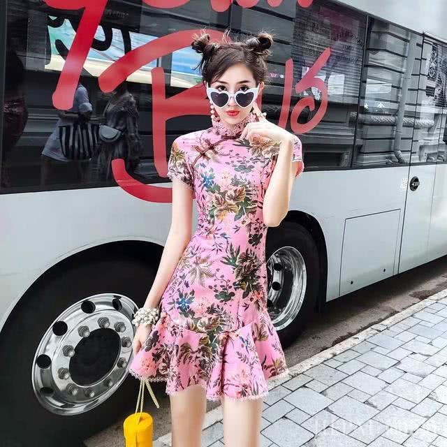 气质连衣裙,演绎浪漫仙女范