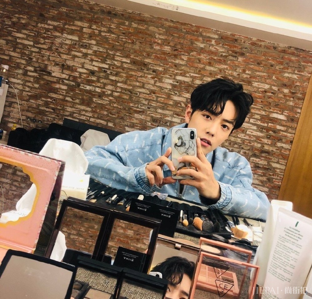 肖战正装私服大公开,教你怎么保持住自己的少年感