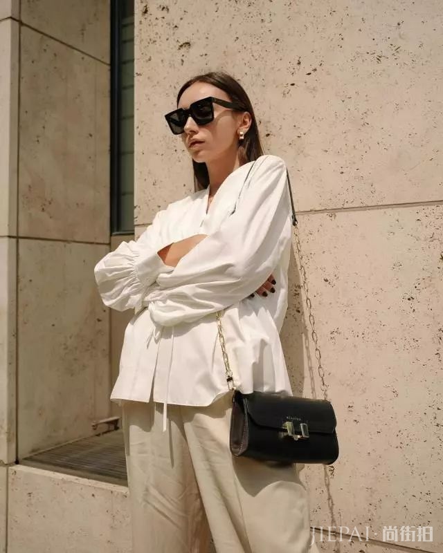 都说个矮、人穷注定与时尚无缘，这个德国博主却时髦到飞起！