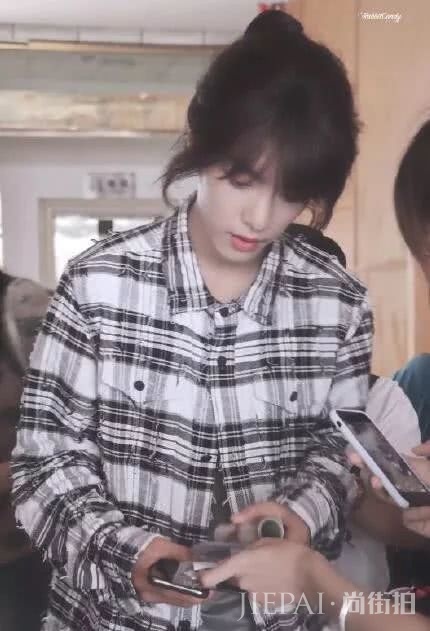 夏天该弄一个什么样的发型才能又美又凉快？