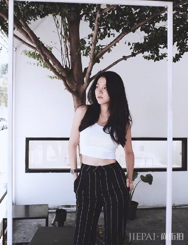 《初恋这件小事》女主角小水，泰星吕爱惠时尚造型颜值在线