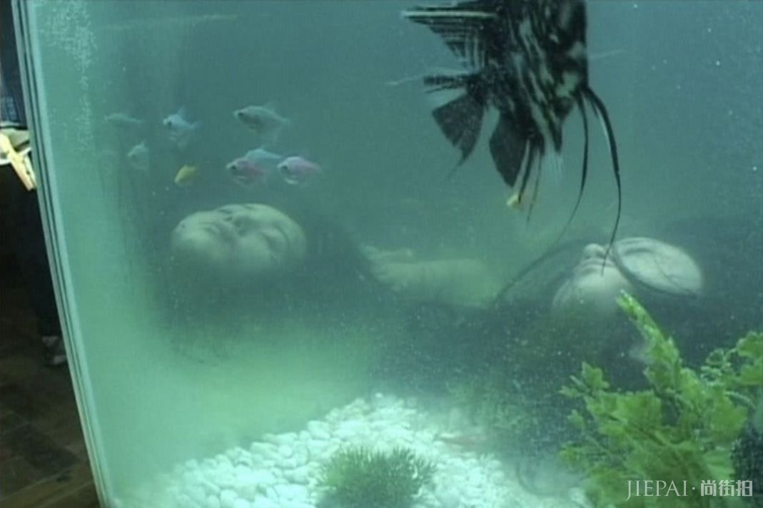 这部韩国犯罪新片,爽爆!