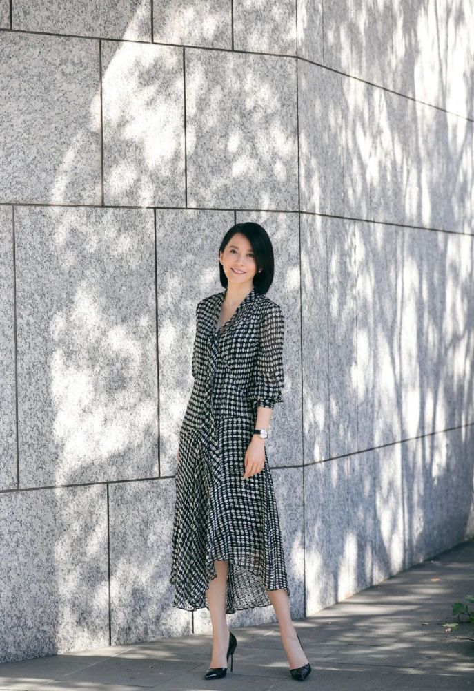 快50岁女人穿衣显气质最重要,学会这“4点”分分钟变优雅女神