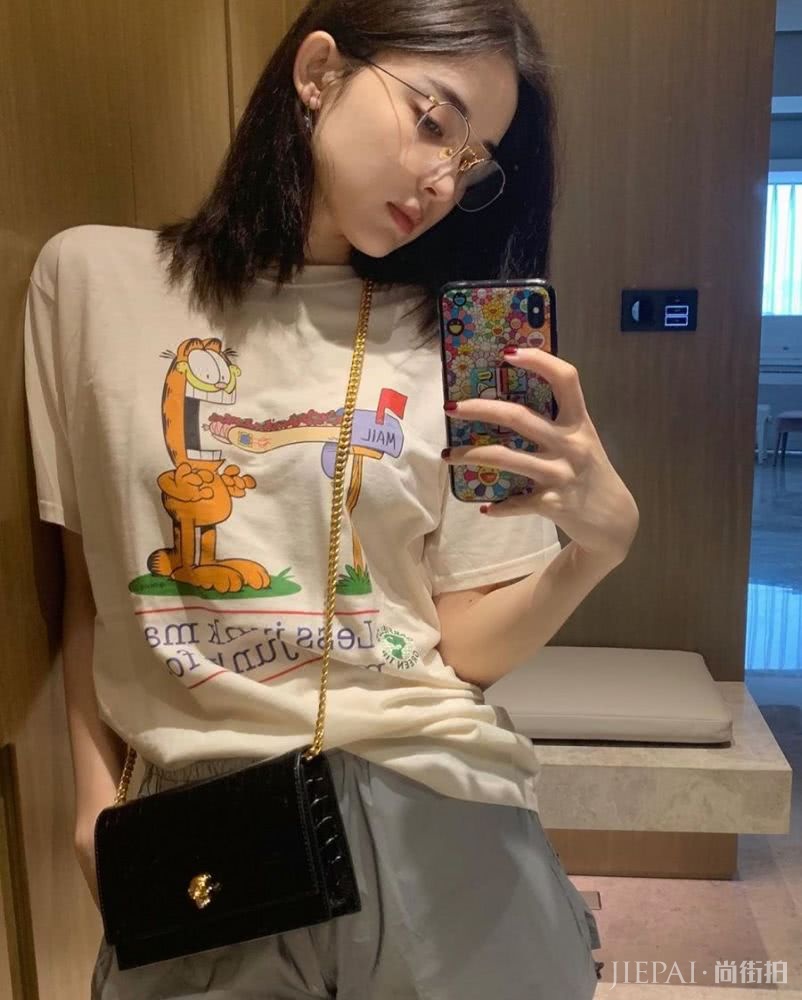 短袖短袖，重点不在短而在“袖”