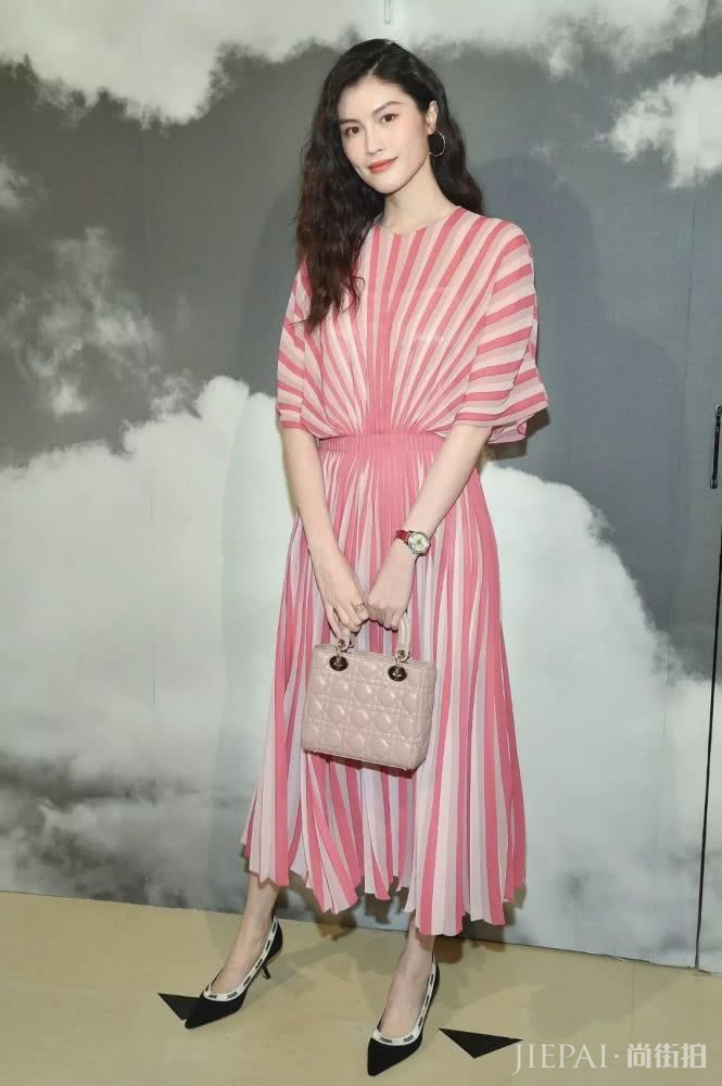 能给视觉降温的造型是什么样的？