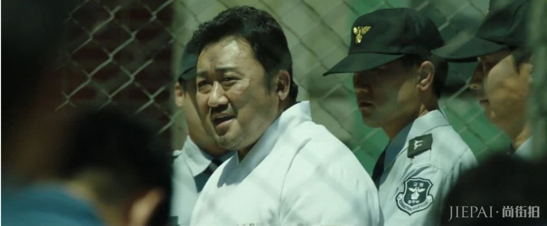 这部韩国犯罪新片,爽爆!