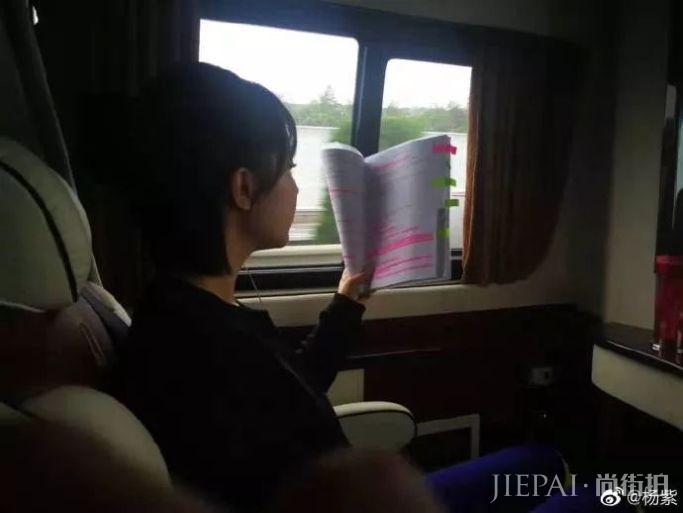 捧红李现，自带“旺夫”体质的她，戳破了娱乐圈的残酷真相