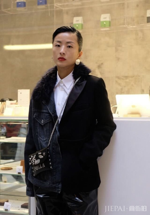 长得丑嫁得好,她被公婆嫌弃12年,却被歌王丈夫宠上天