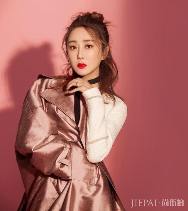 杨幂生完孩子事业腾飞，而她产后无戏可拍，跑70个剧组无人用