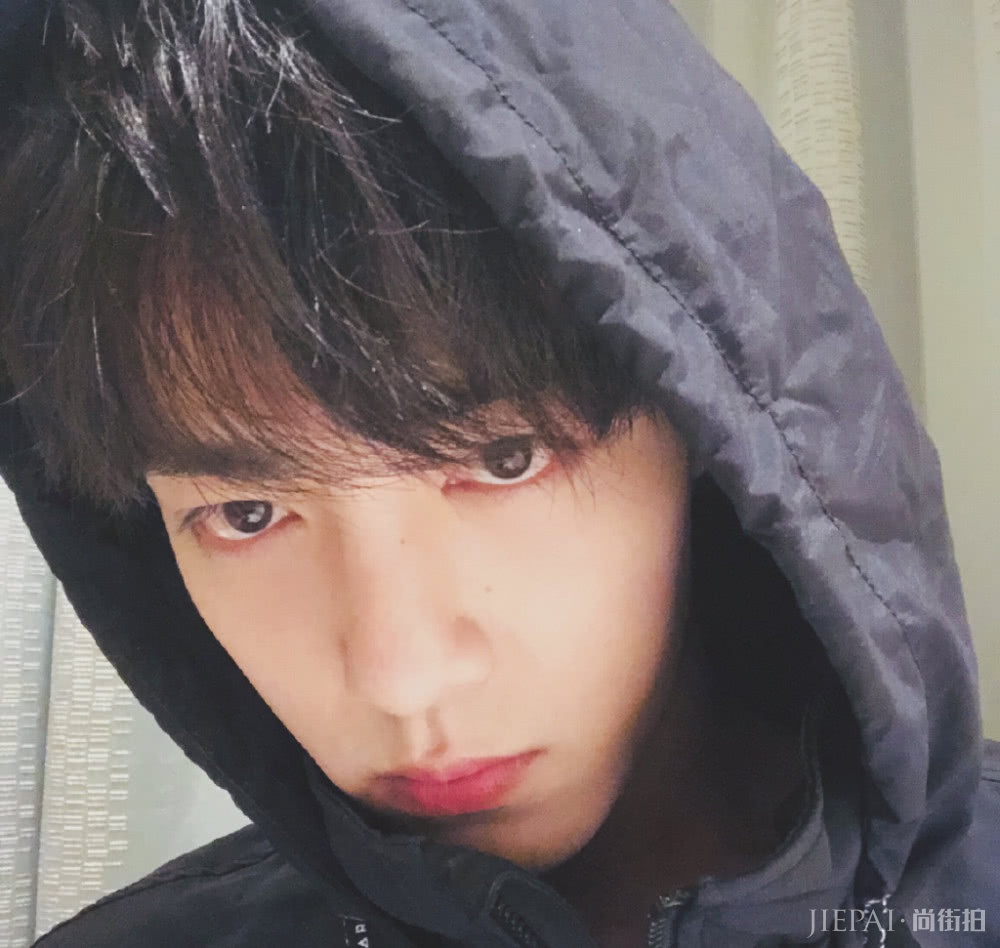 肖战正装私服大公开,教你怎么保持住自己的少年感