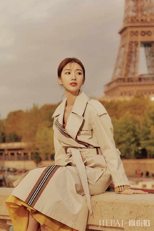 同样的发型，毛晓彤打理出的8款发型适合各种场合