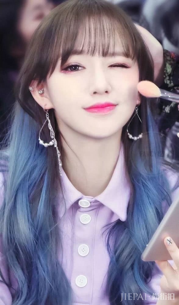 程潇紫色头发又上热搜啦？Tony老师麻烦染一下