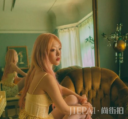 崔雪莉用舌头给樱桃梗打结,网友赞其不仅人长得好看,舌头还灵活