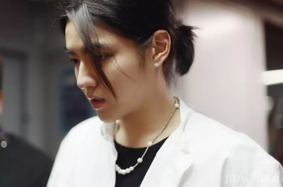 夏天该弄一个什么样的发型才能又美又凉快？