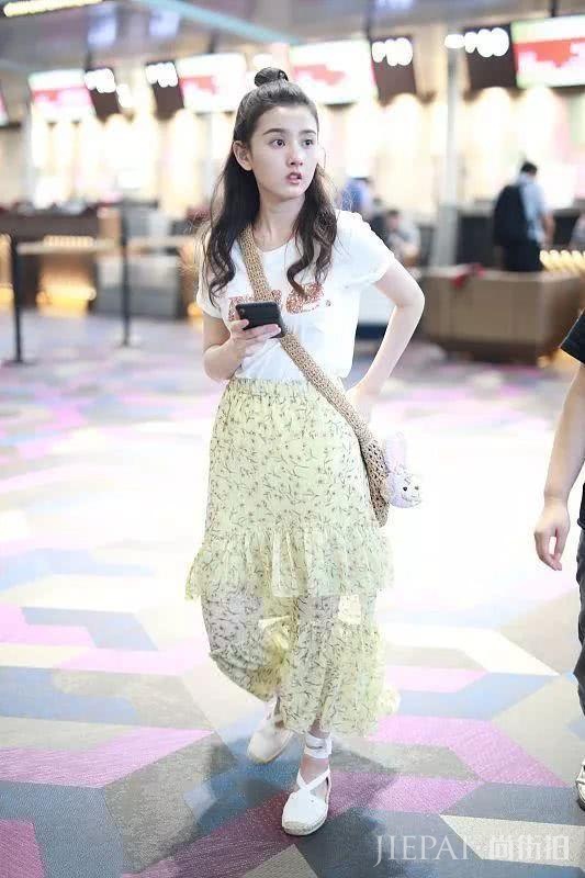 宋祖儿剪短发气质秒变?少女百变造型俏皮可爱