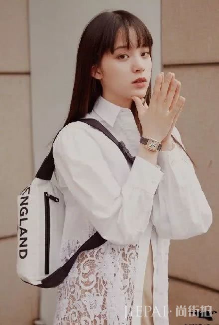 还学不会用刘海修饰脸型?带你解锁正确打开方式,剪出巴掌脸