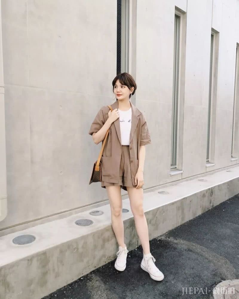 日本模特村田伦子の时髦秘密？一起做“青文字系”女孩