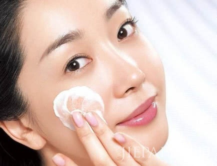 口红过期就别用了？使用过期化妆品的这些坏处你应该要明白