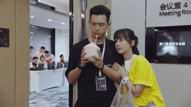 捧红李现，自带“旺夫”体质的她，戳破了娱乐圈的残酷真相