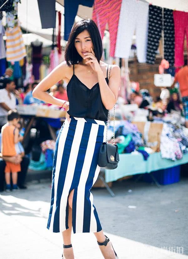 欧美街拍 诱人的铅笔裙凸显身材还好看