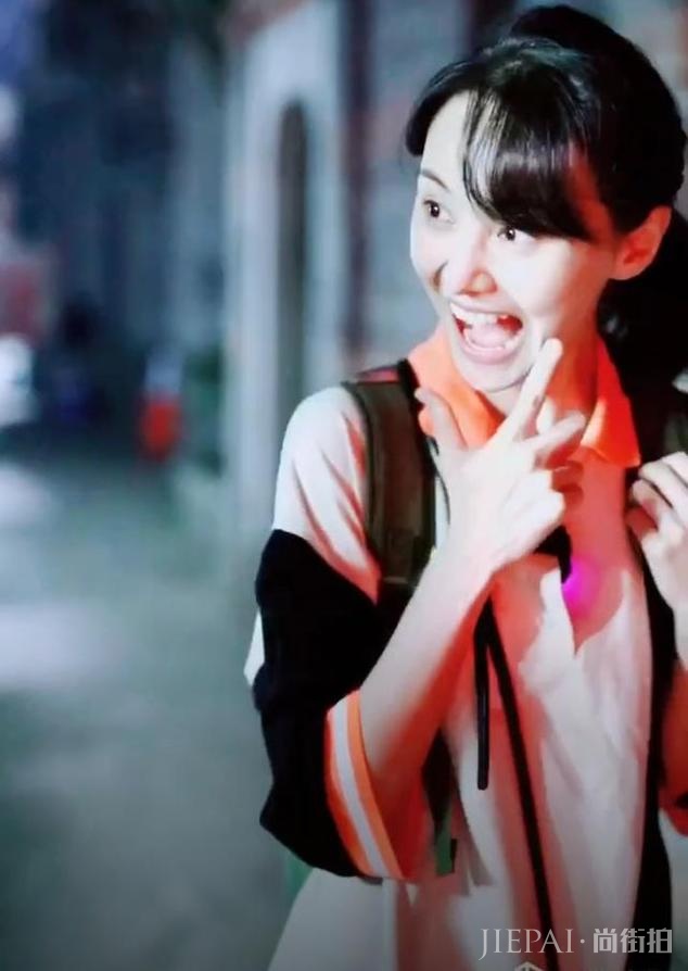 郑爽发文否认要结婚，霸气回应黑粉：你嫌弃我，我还嫌弃你呢