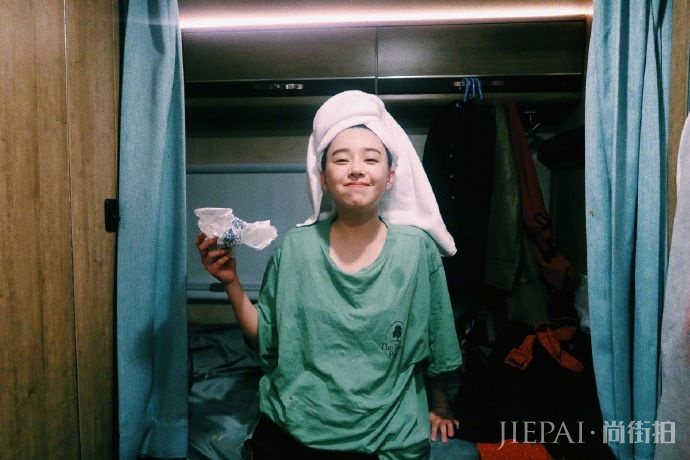 有一种幸福叫做“阚清子胖了”,看到她的小胖手后:不怕掉粉?