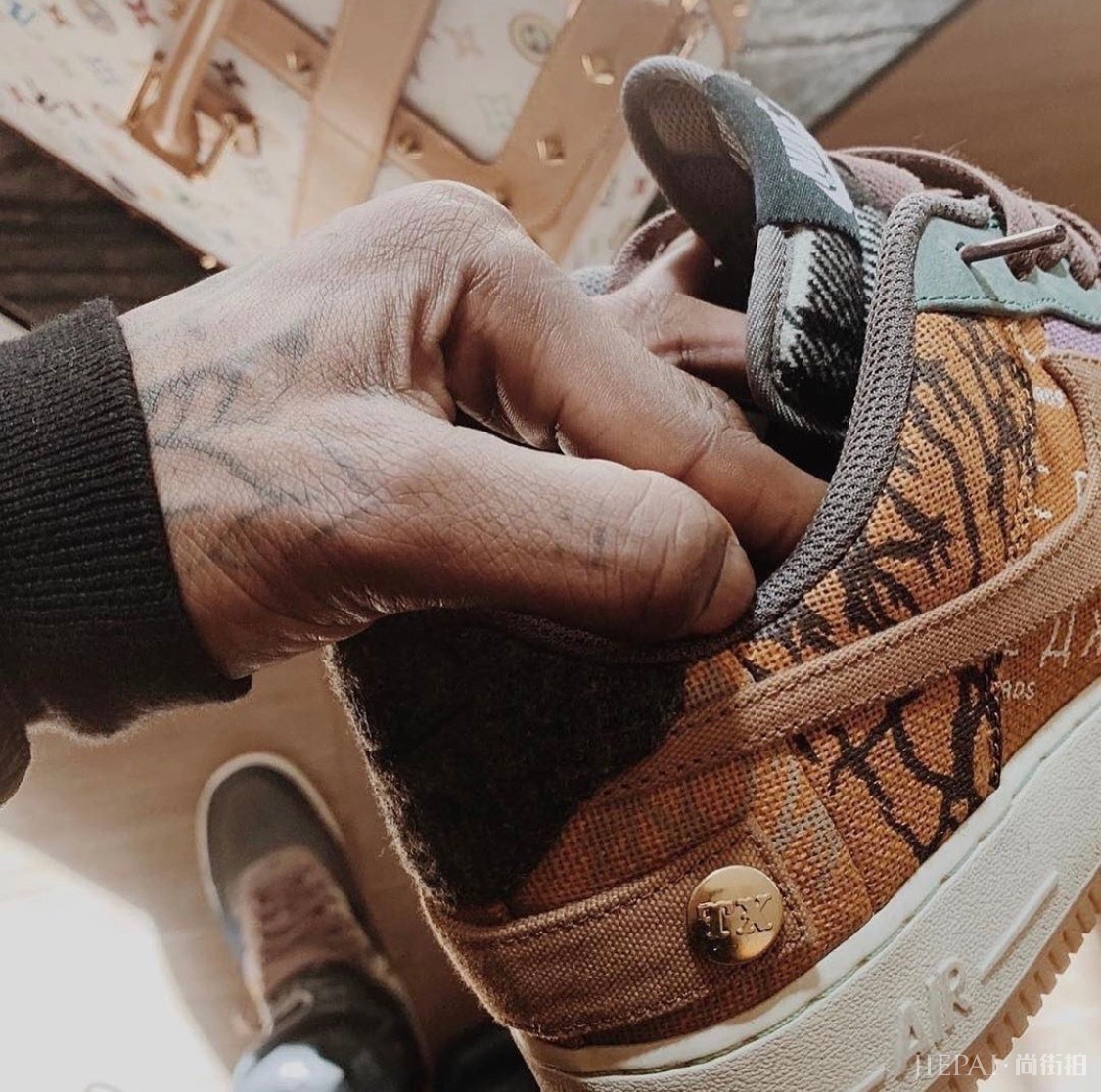 又有新期待?!Travis Scott x Air Force 1新联乘发售曝光?!